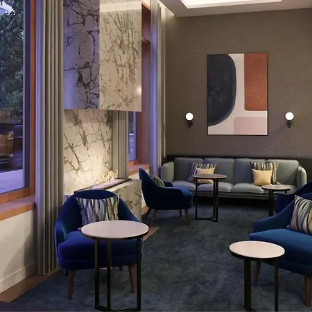 Hotel Adina 4*