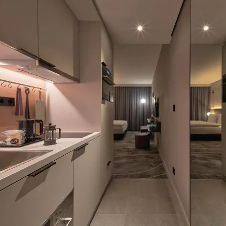 Adina 4* فيسبادن