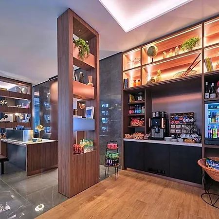 Hotel apartamentowy Adina 4*