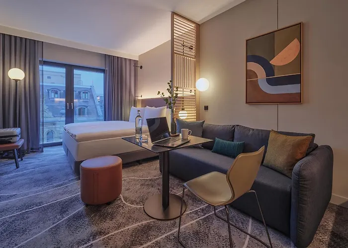 Adina Apartmanhotel 4*